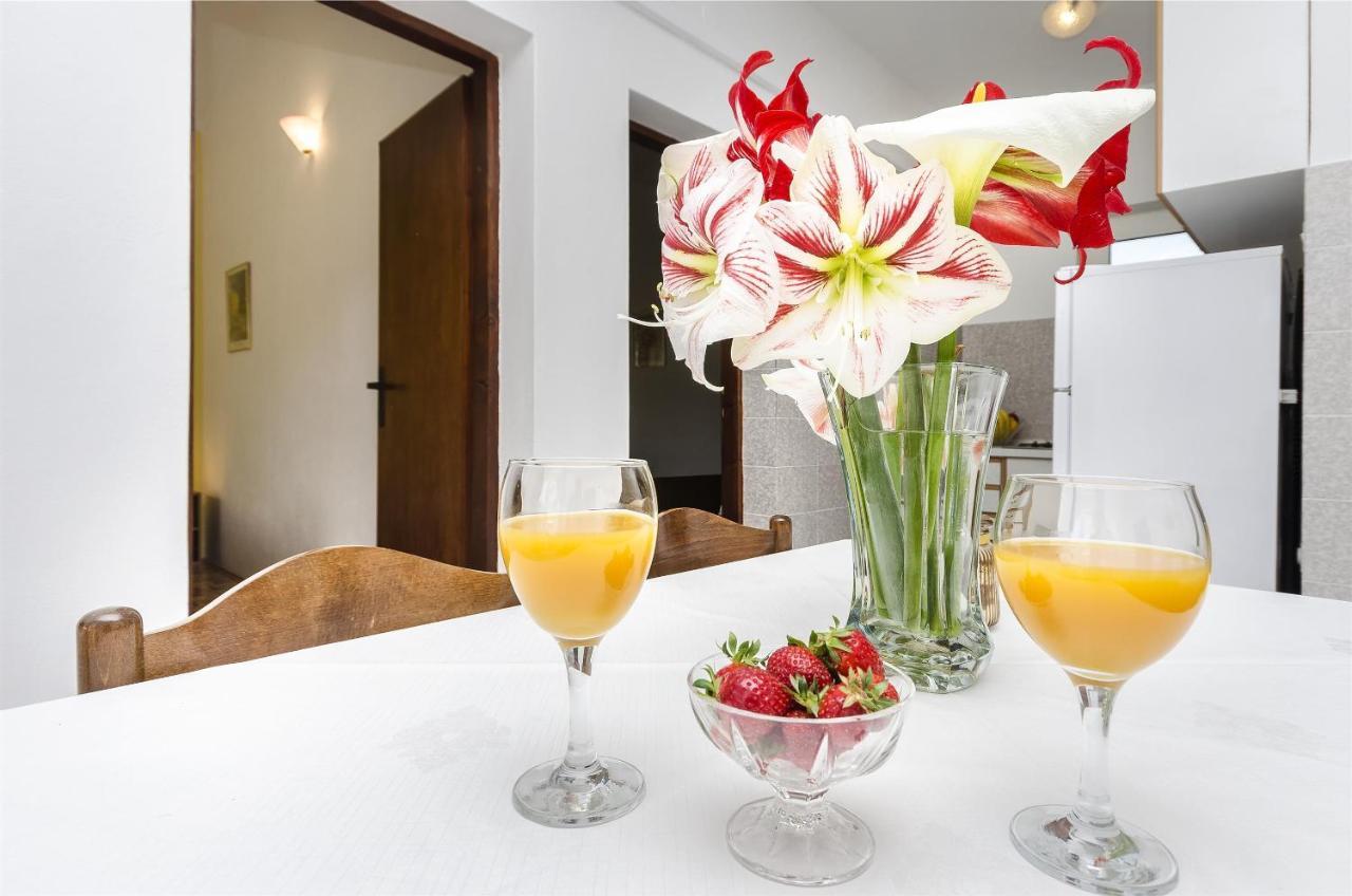 Apartments And Room Lotus Трибунь Экстерьер фото