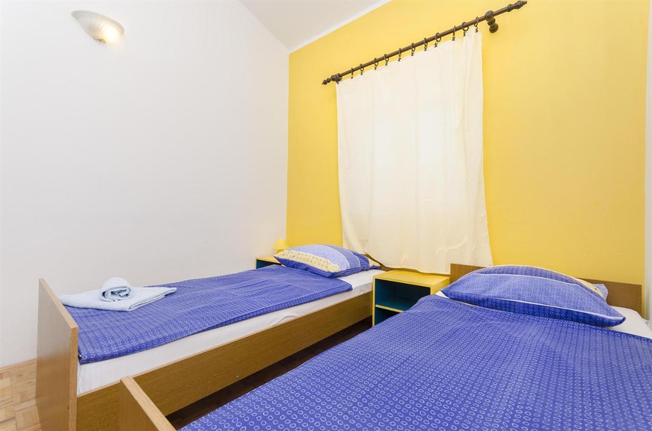 Apartments And Room Lotus Трибунь Экстерьер фото